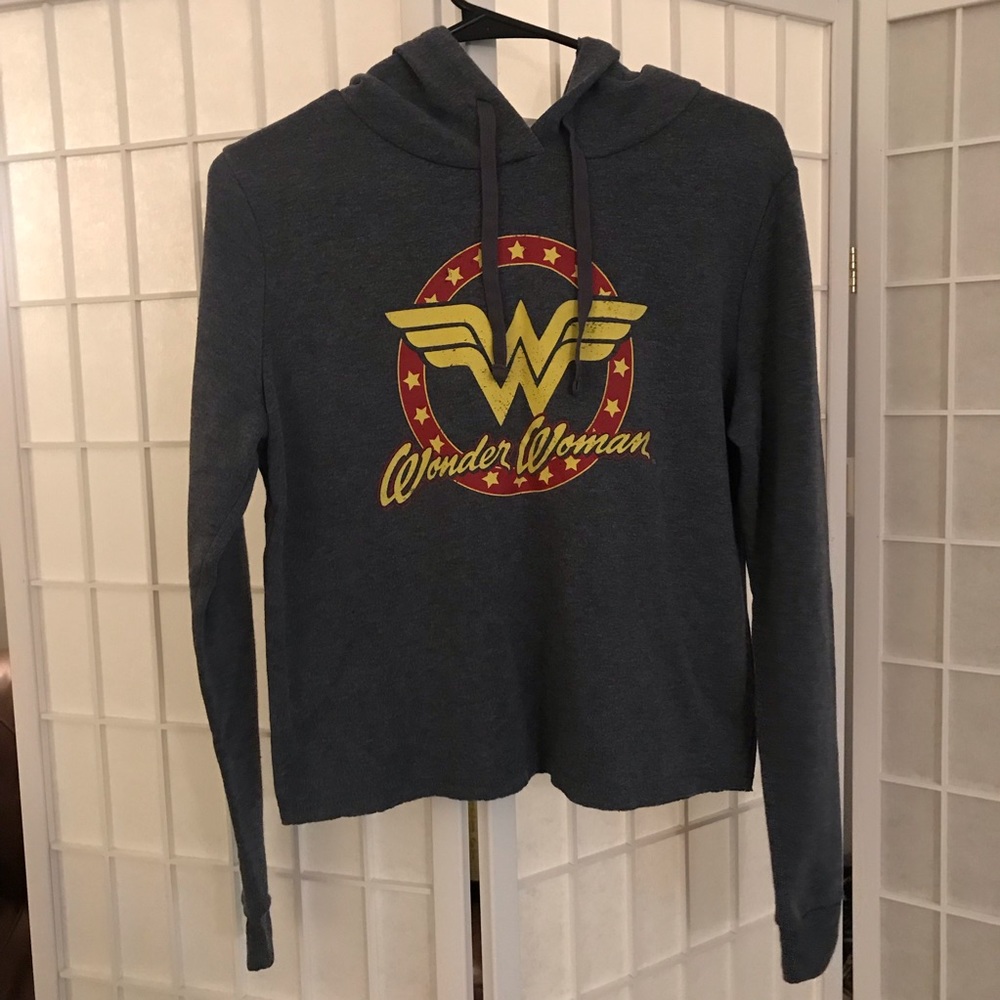 LAST CHANCE! Wonder Woman Cropped Hoodie Size SM